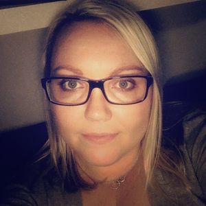 Meet your Posher, Christina.